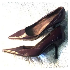 Purple pointy toe & heel shoes